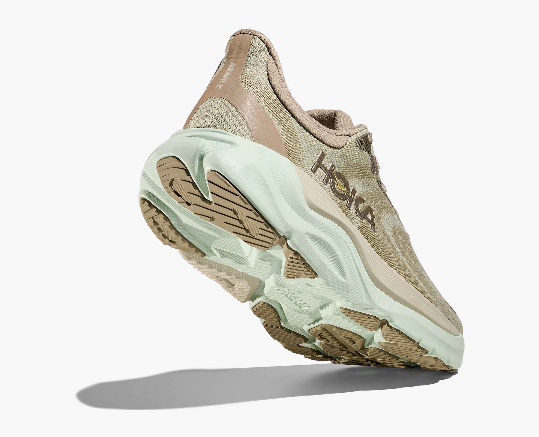 Women's Arahi 8 - oyster mushroom / truffle salt